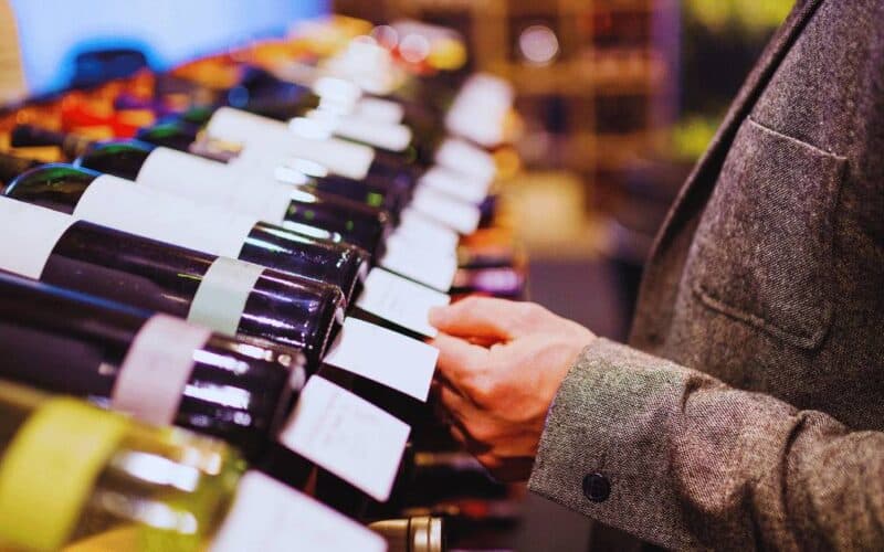 Exploring Tech Innovations in Non-Alcoholic Wine Production and Customer Experience