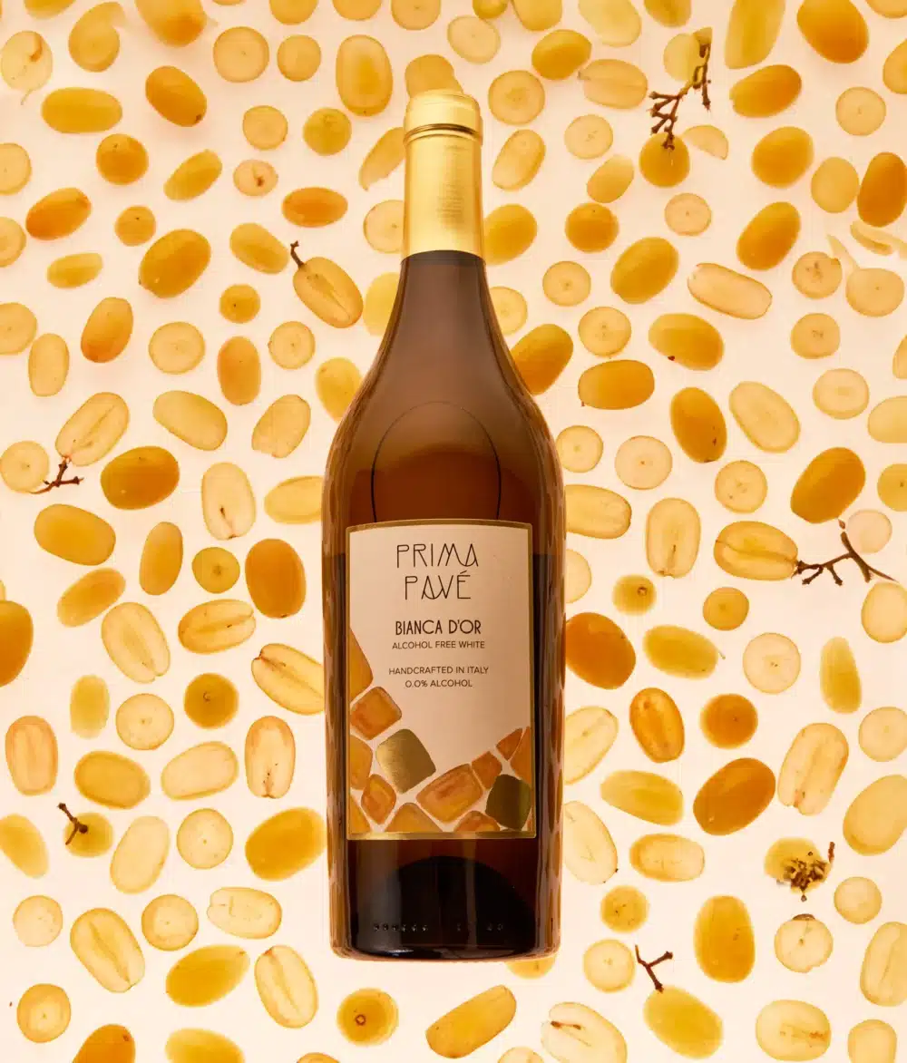 Non Alcoholic Italian White Wine Marketing Image