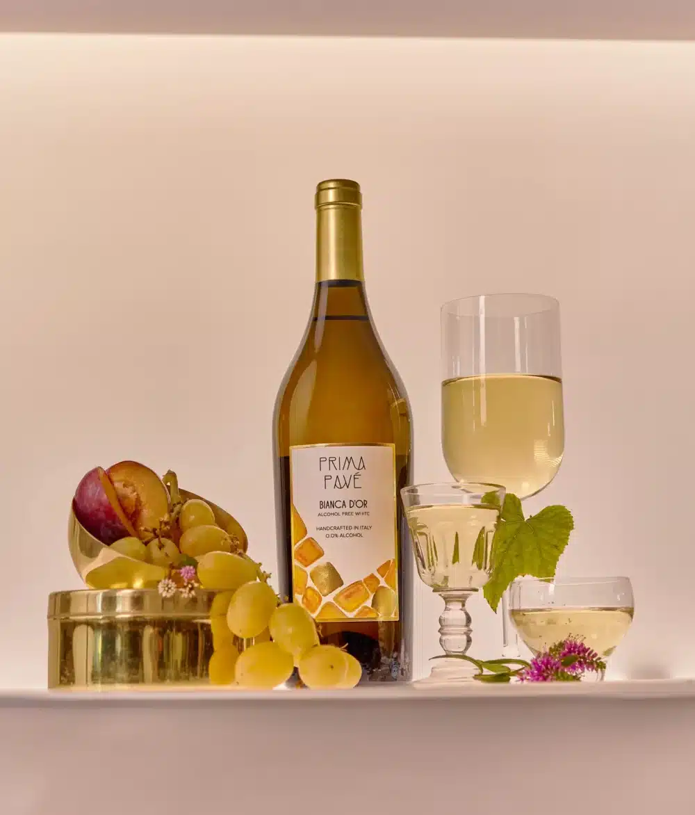 Non Alcoholic Italian White Wine serving table