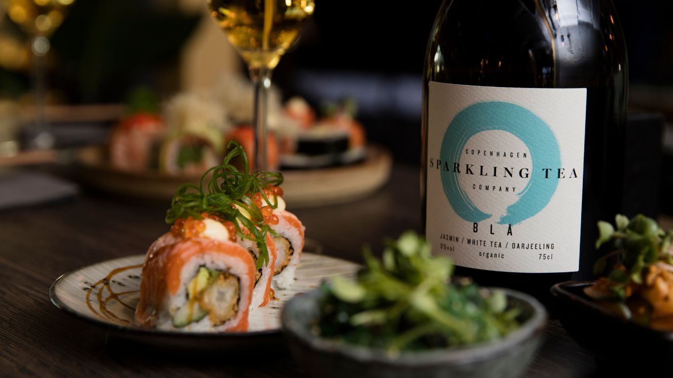 Sparkling Tea Bla pair with sushi